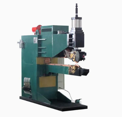 Abgasschalldämpfer Geräuschdämpfer, Rundschweißmaschine, Längs- und Rundschweißrad aus Kupfer, nahtlose Schweißzentrale, halbautomatische Schweißmaschine